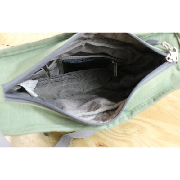 LL Bean Crossbody Womens Green Wayside II Shoulder Zip Around Bag - Picture 6 of 9